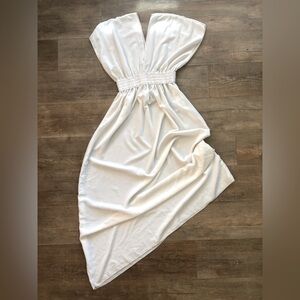 PLUS PLUNGE WHITE BEACH PLUS SIZE MAXI DRESS (lightly worn)